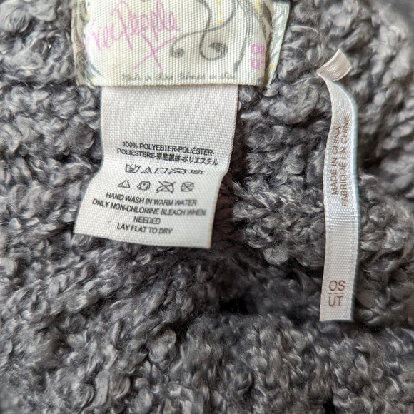 Free People Pom Hat - Picture 2 of 3